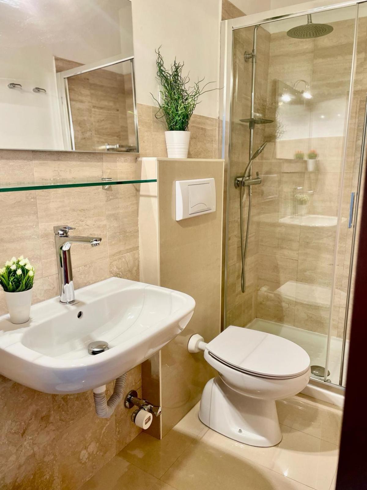 Bnbook Lago Maggiore Studio 2 Dormelletto Luaran gambar
